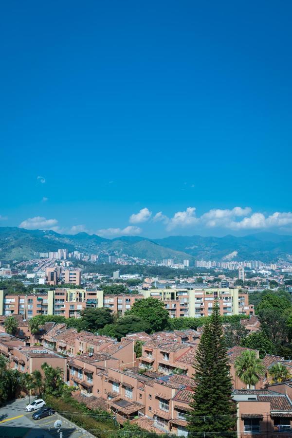 ميديلين Aptos Alcazar Oviedo By Housy Host المظهر الخارجي الصورة