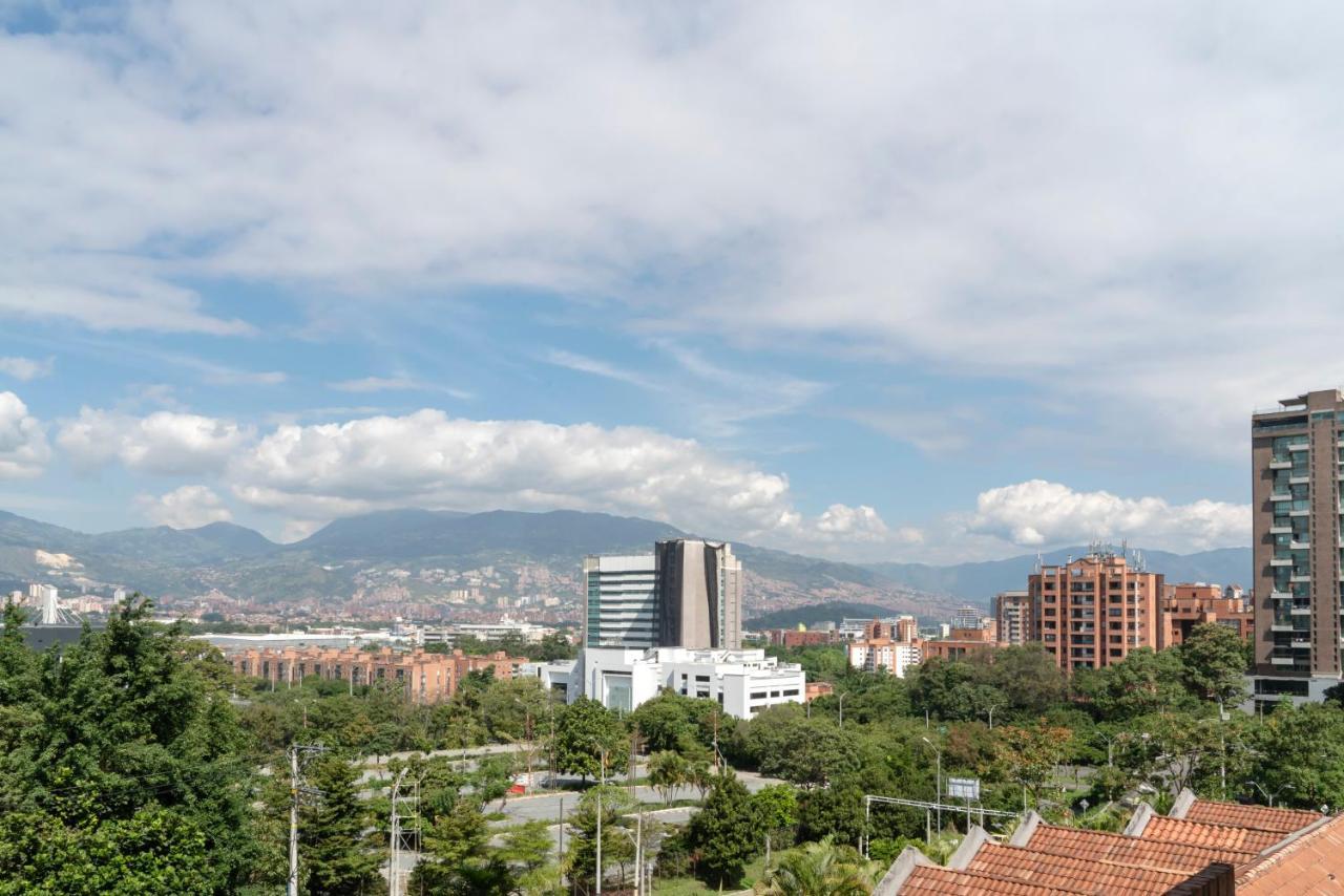 ميديلين Aptos Alcazar Oviedo By Housy Host المظهر الخارجي الصورة